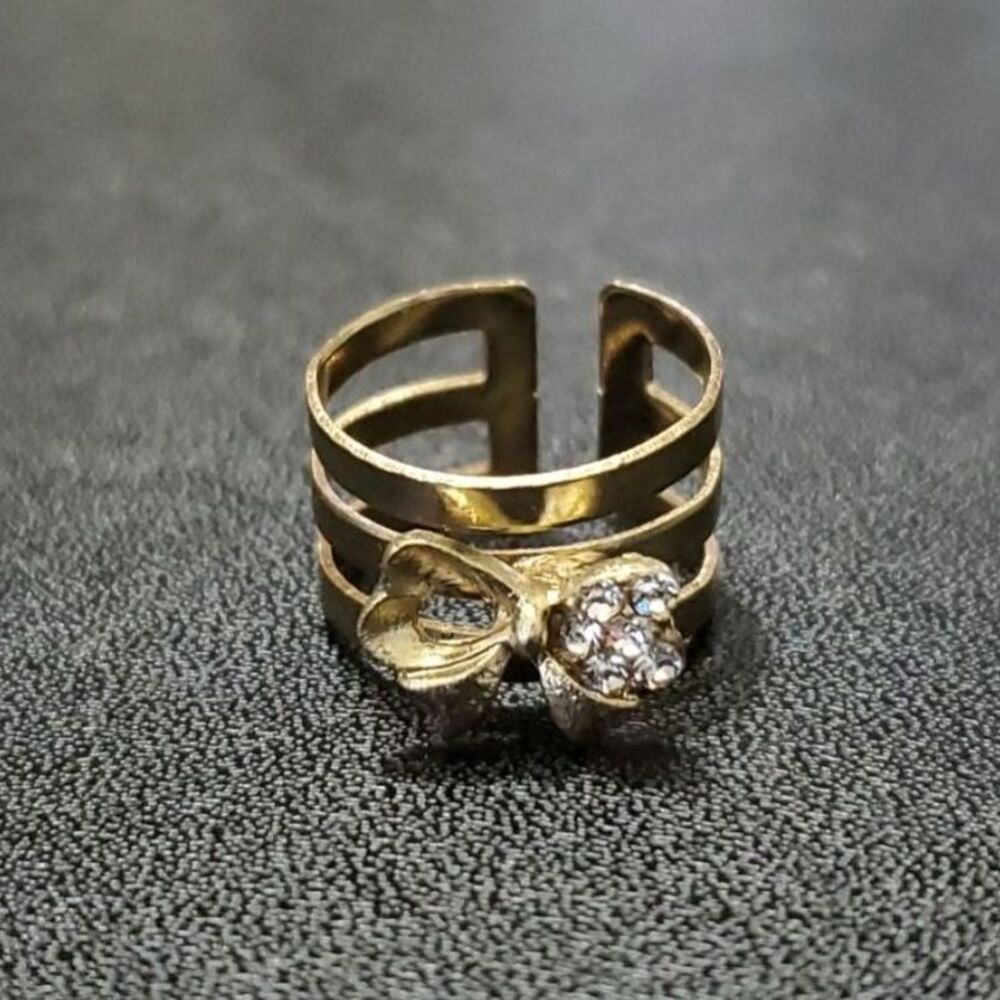 Gold tone bow ring adjustable - Picture 4 of 10